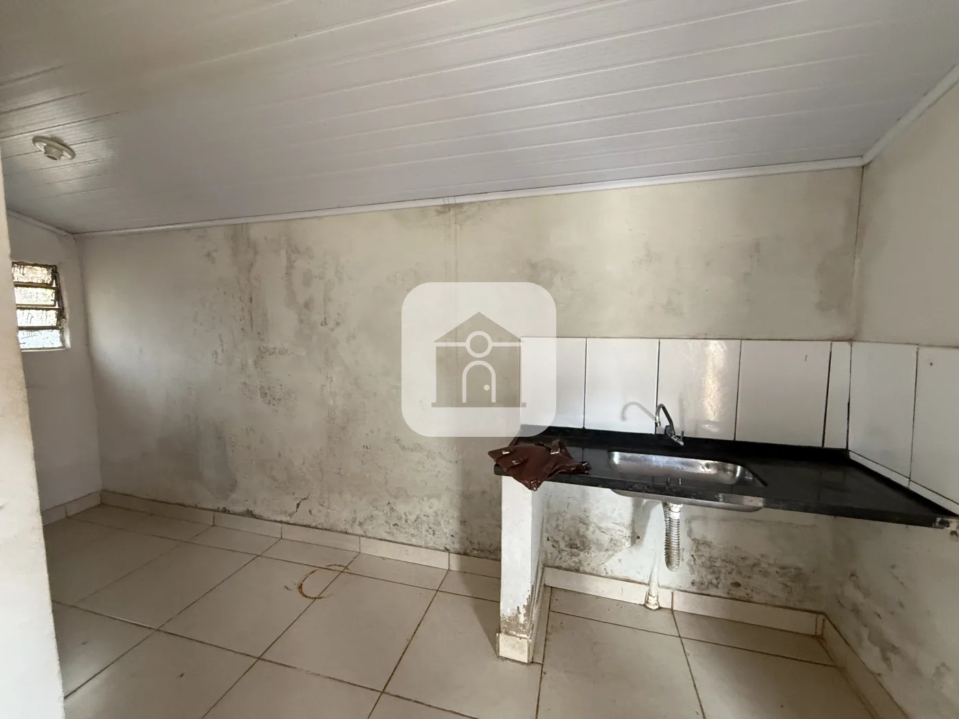 Alugar Casa / Padr&atilde;o em Uberl&acirc;ndia R$ 1.400,00 - Foto 4