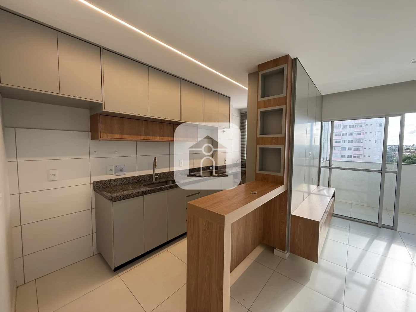 Alugar Apartamento / Padr&atilde;o em Uberlandia R$ 2.000,00 - Foto 9