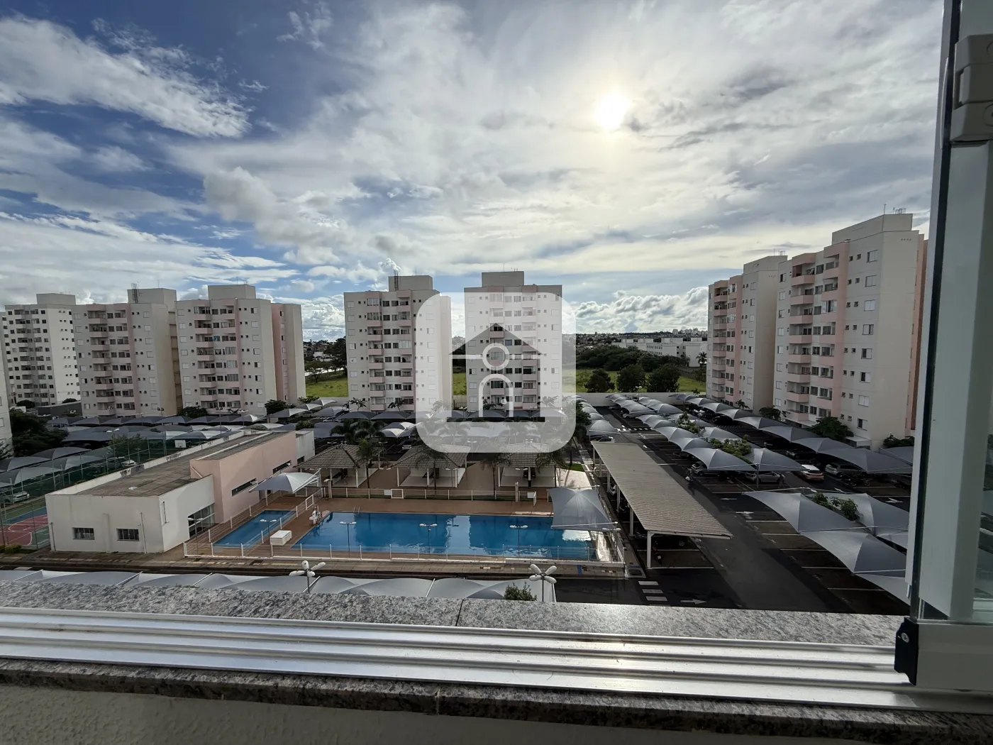 Alugar Apartamento / Padr&atilde;o em Uberlandia R$ 2.000,00 - Foto 11