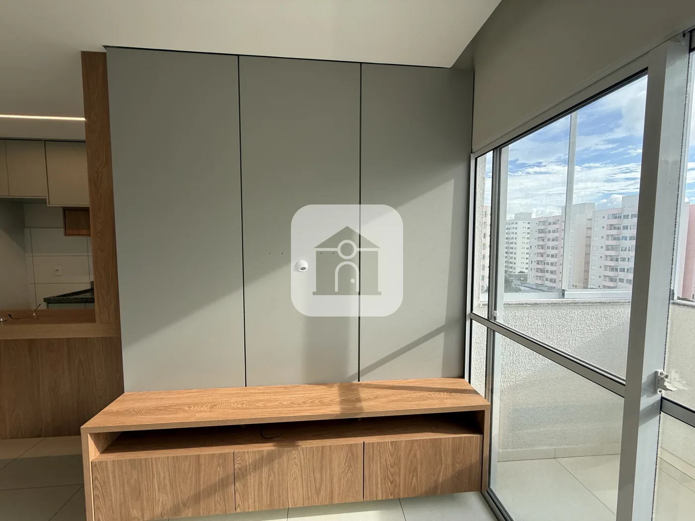 Alugar Apartamento / Padr&atilde;o em Uberlandia R$ 2.000,00 - Foto 14
