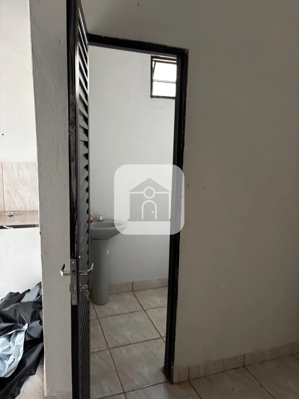 Alugar Comercial / C&ocirc;modo em Uberl&acirc;ndia R$ 700,00 - Foto 2
