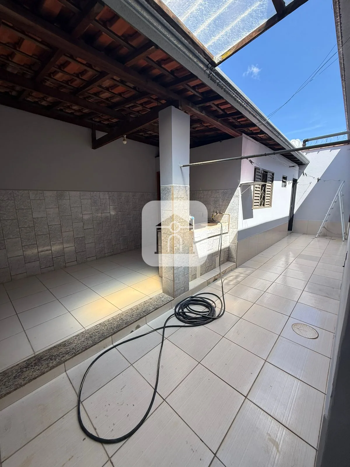Alugar Casa / Padr&atilde;o em Araguari R$ 2.000,00 - Foto 12