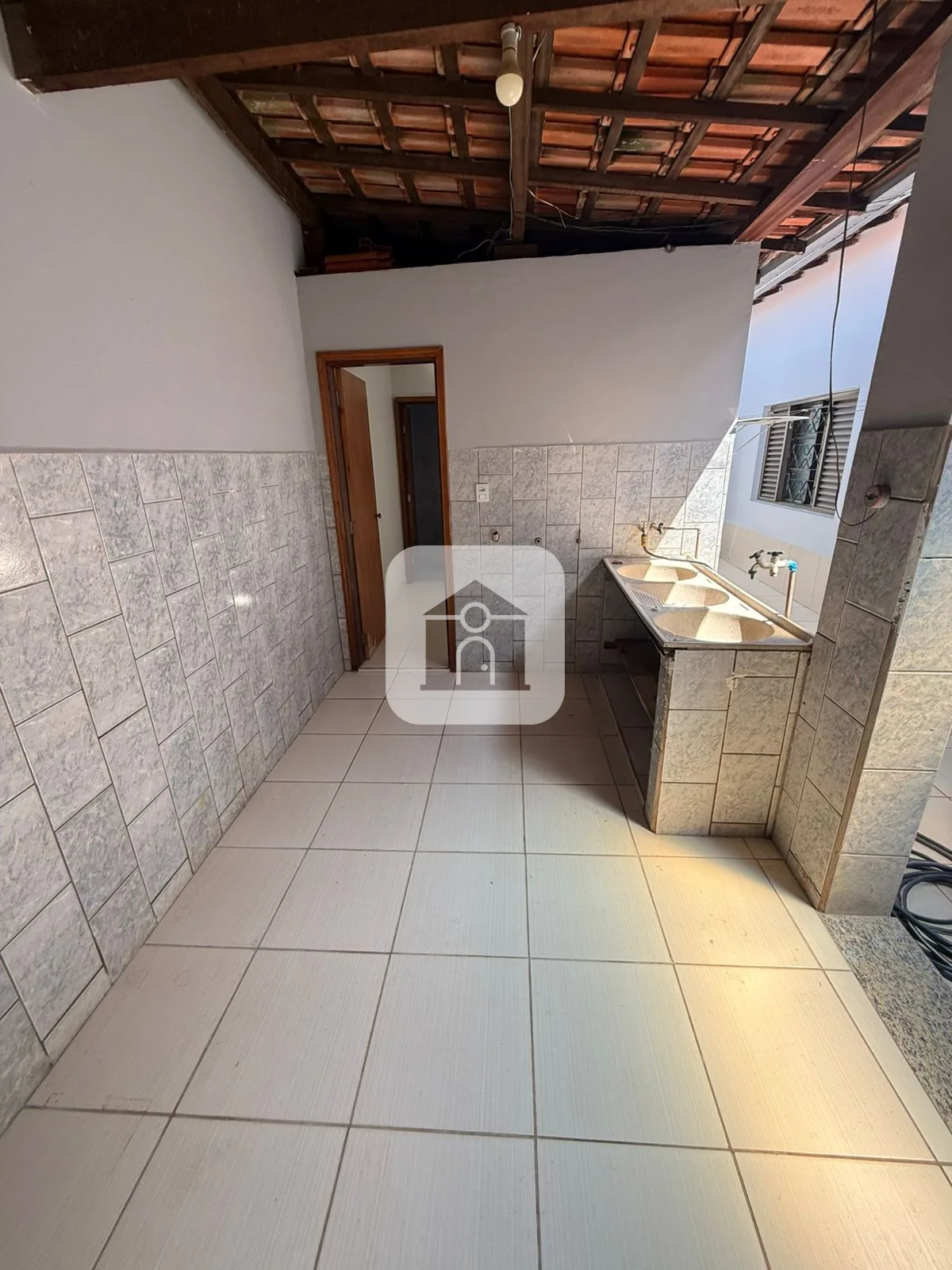 Alugar Casa / Padr&atilde;o em Araguari R$ 2.000,00 - Foto 13