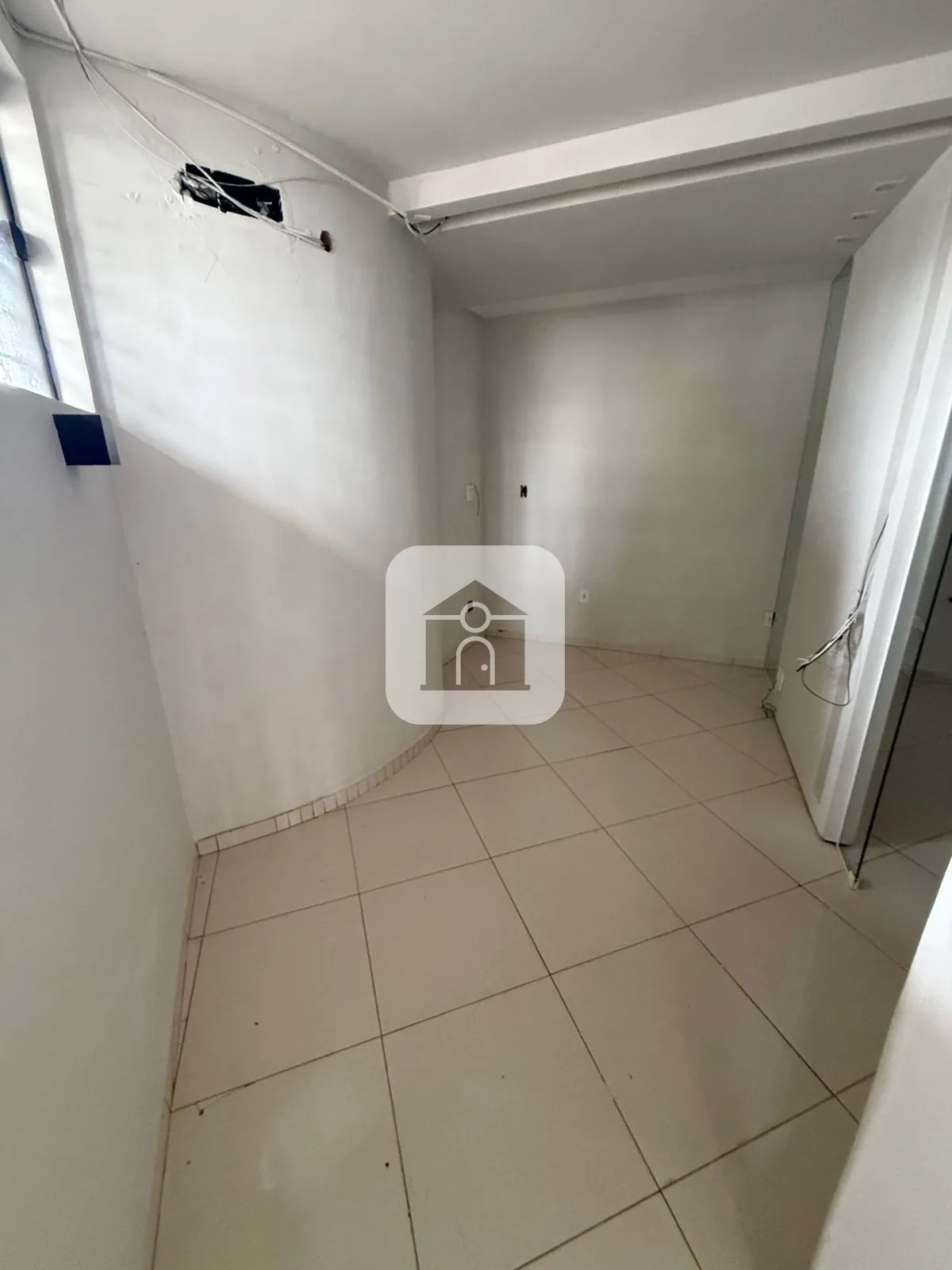 Alugar Comercial / Cl&iacute;nica em Araguari R$ 2.900,00 - Foto 3