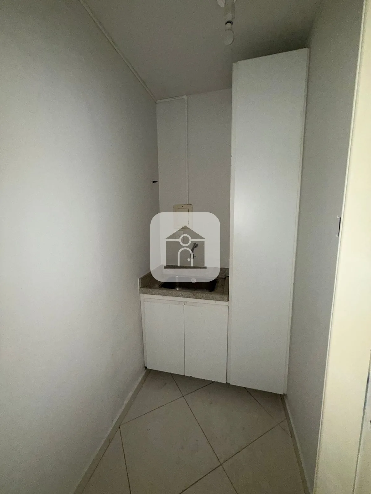 Alugar Comercial / Cl&iacute;nica em Araguari R$ 2.900,00 - Foto 9
