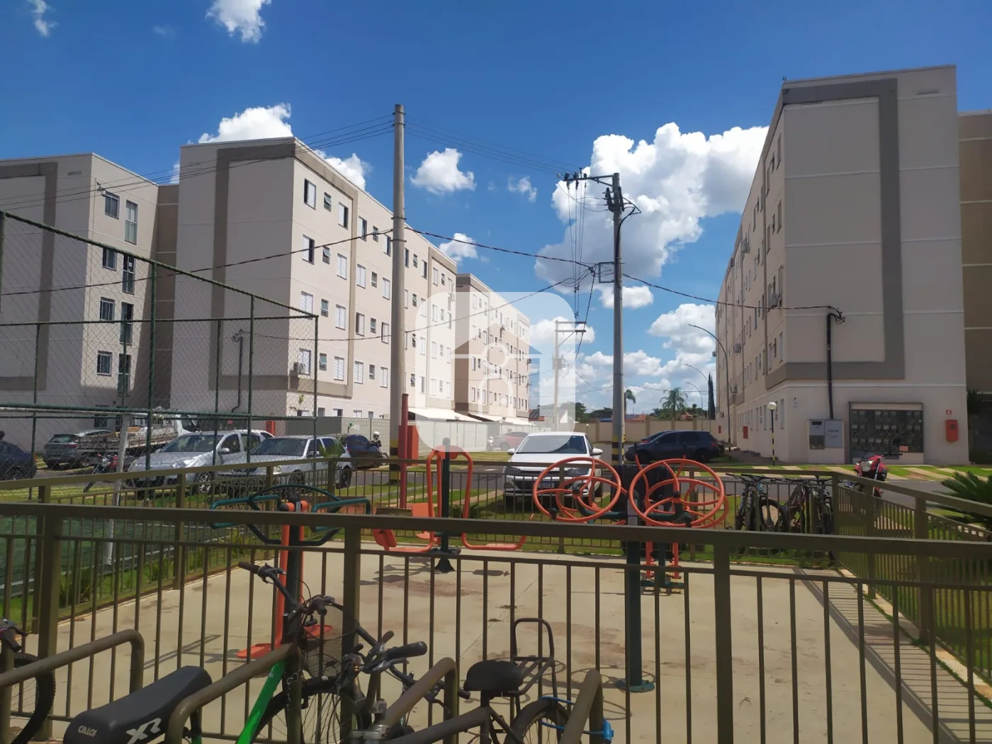 Alugar Apartamento / Padr&atilde;o em Uberl&acirc;ndia R$ 1.000,00 - Foto 13