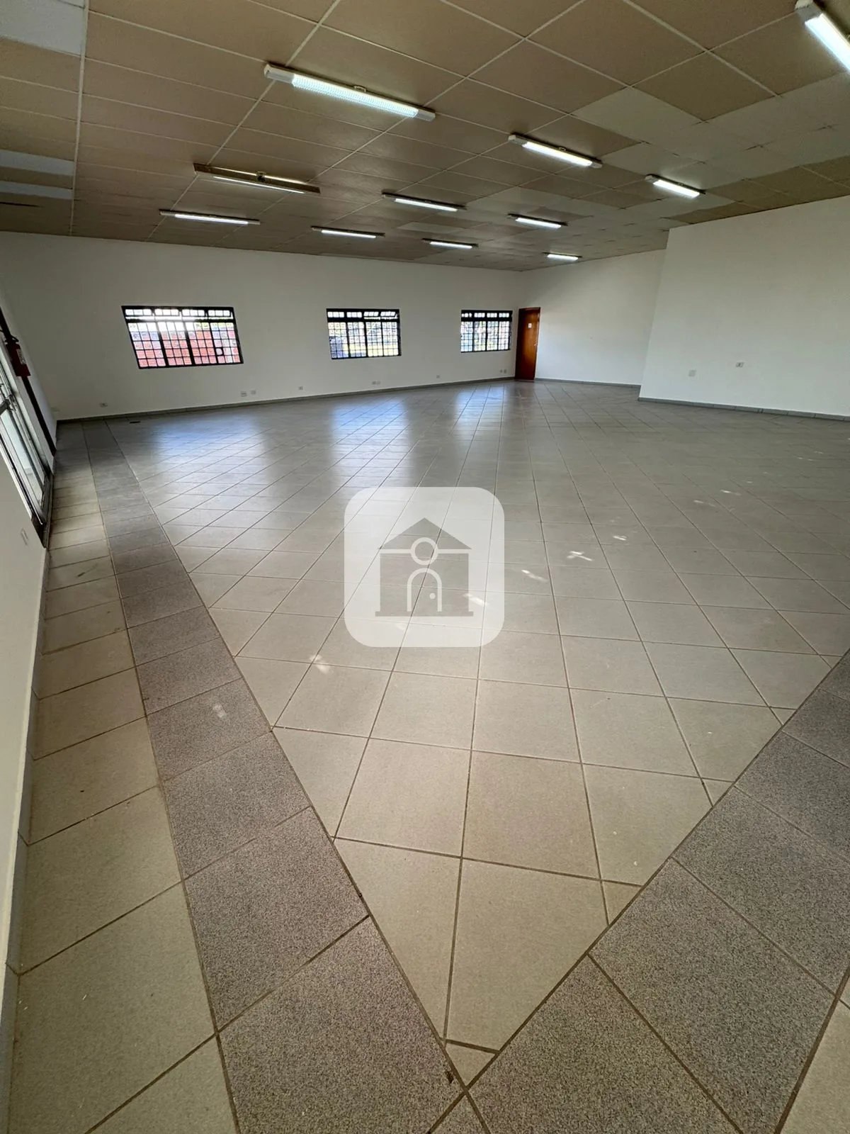 Comprar Comercial / Pr&eacute;dio em Uberl&acirc;ndia R$ 2.490.000,00 - Foto 24