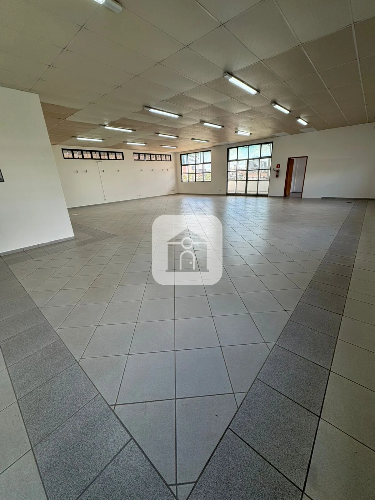 Comprar Comercial / Pr&eacute;dio em Uberl&acirc;ndia R$ 2.490.000,00 - Foto 22