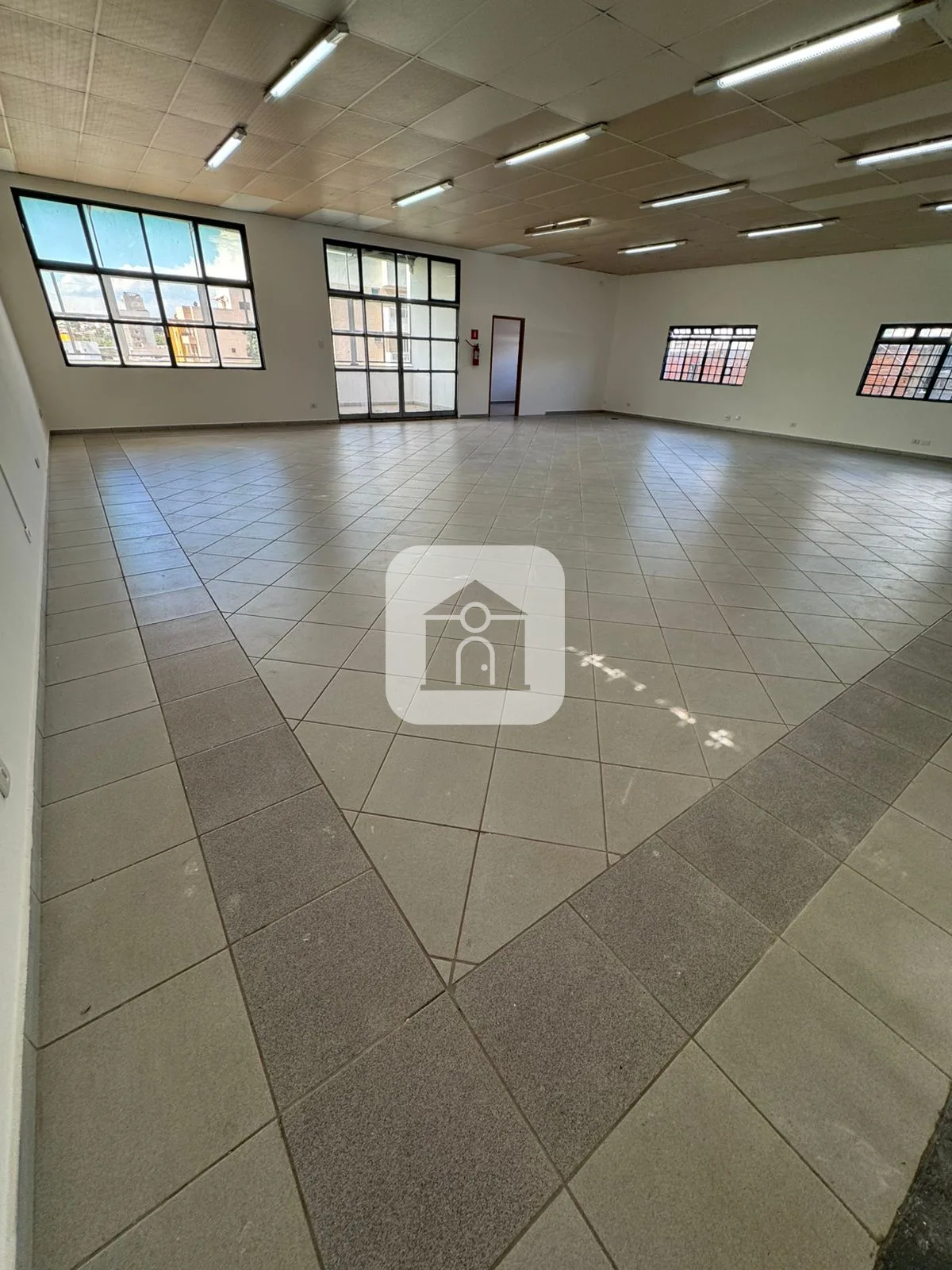 Comprar Comercial / Pr&eacute;dio em Uberl&acirc;ndia R$ 2.490.000,00 - Foto 21