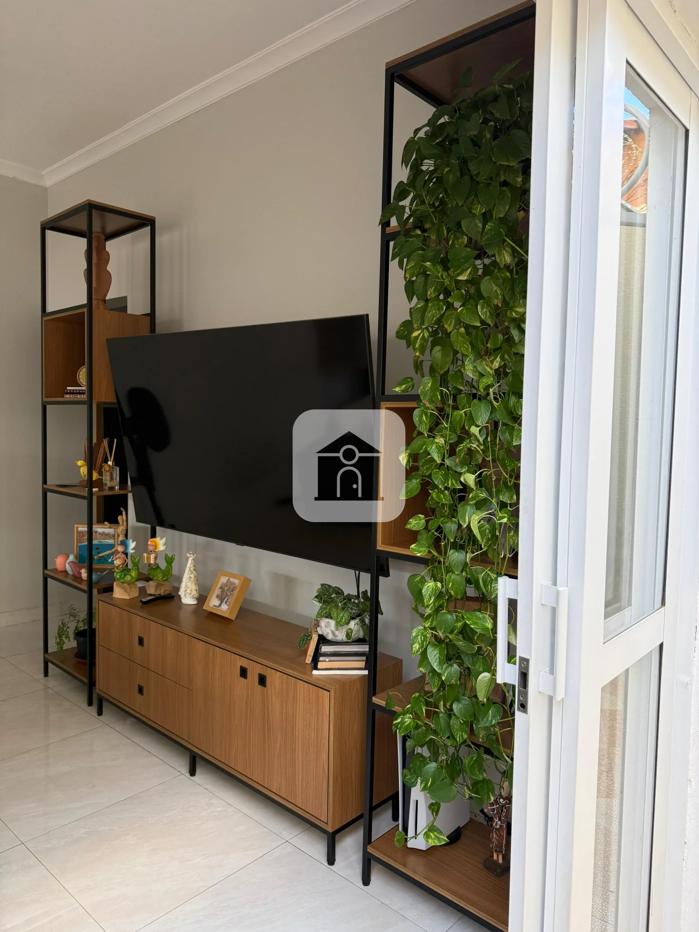 Alugar Casa / Padr&atilde;o em Uberl&acirc;ndia R$ 3.000,00 - Foto 2