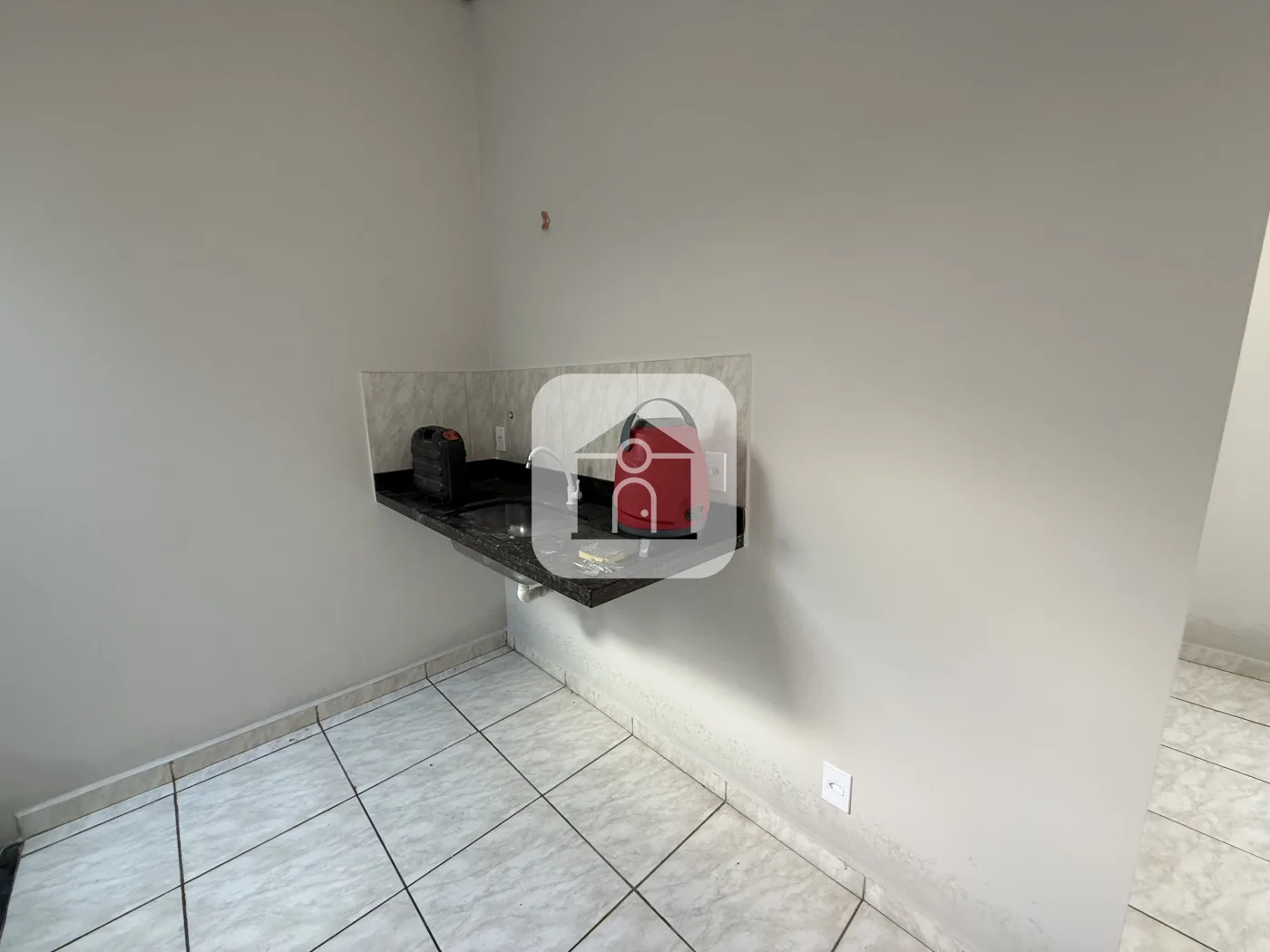 Alugar Casa / Padr&atilde;o em Uberl&acirc;ndia R$ 1.350,00 - Foto 1