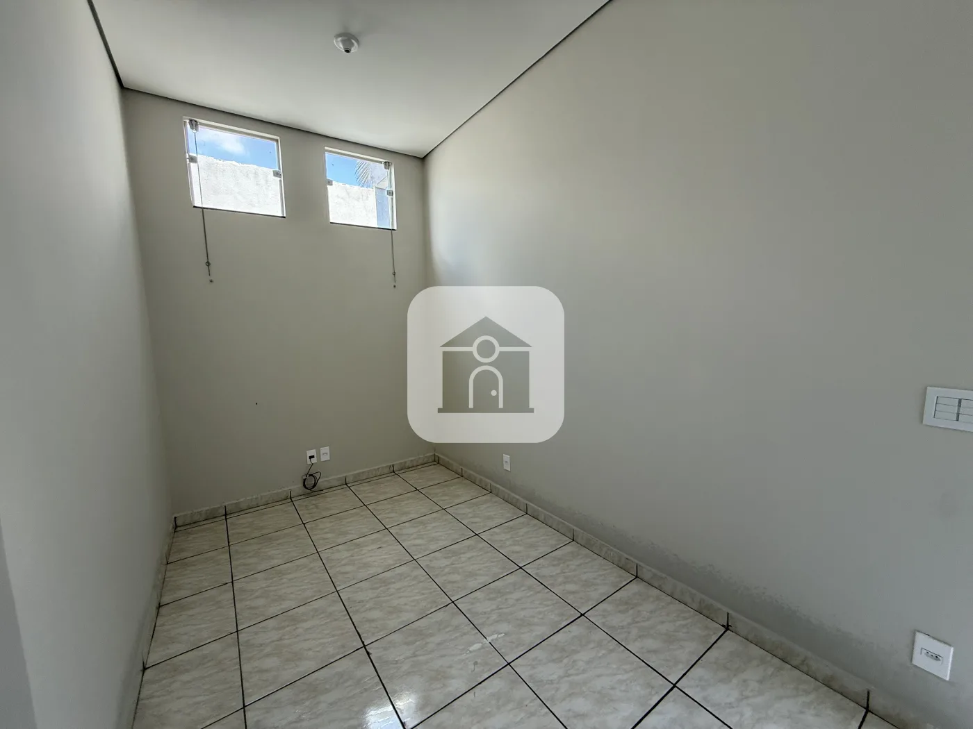 Alugar Casa / Padr&atilde;o em Uberl&acirc;ndia R$ 1.350,00 - Foto 5
