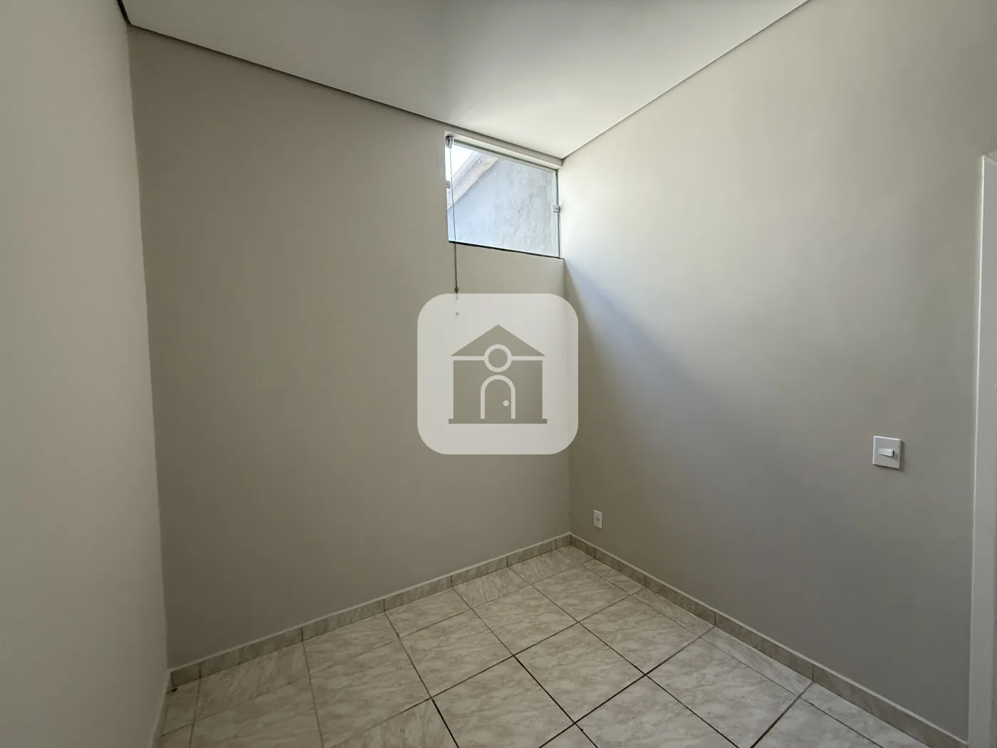 Alugar Casa / Padr&atilde;o em Uberl&acirc;ndia R$ 1.350,00 - Foto 9