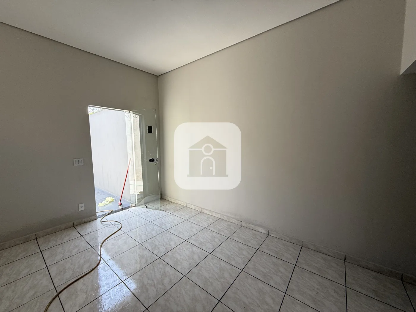 Alugar Casa / Padr&atilde;o em Uberl&acirc;ndia R$ 1.350,00 - Foto 12