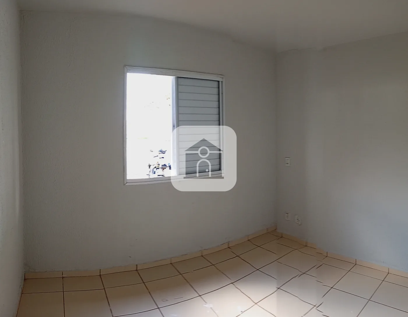 Alugar Casa / Condom&iacute;nio ou Loteamento Fechado em Uberlandia R$ 2.100,00 - Foto 6