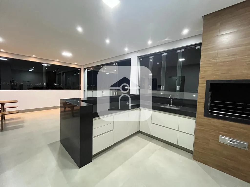 Alugar Casa / Sobrado em Uberl&acirc;ndia R$ 6.000,00 - Foto 3