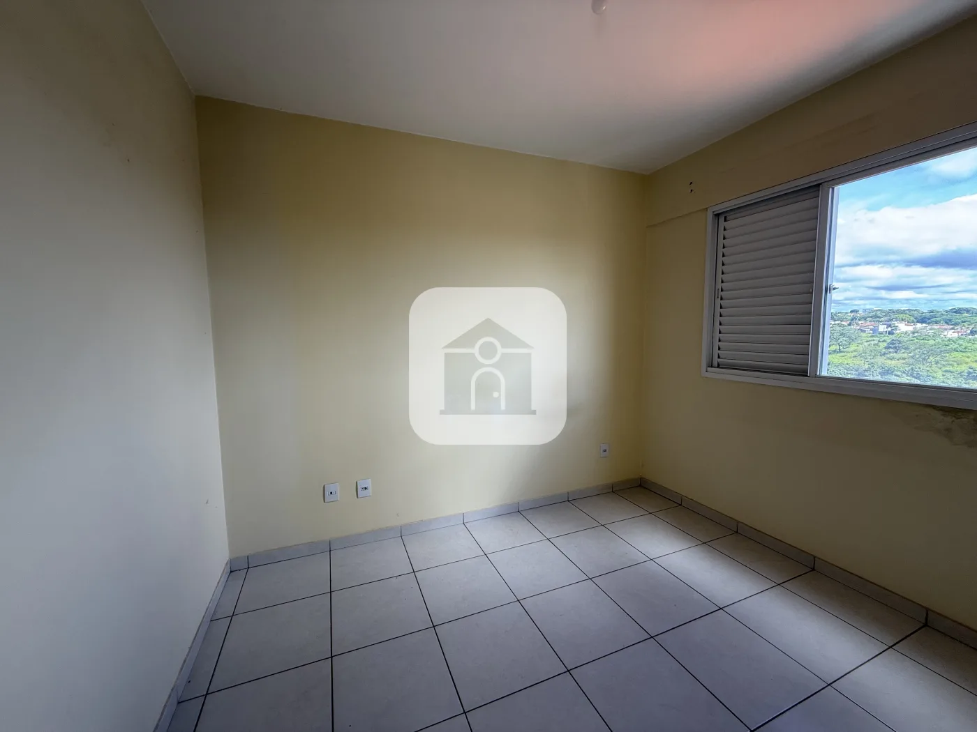 Alugar Apartamento / Padr&atilde;o em Uberl&acirc;ndia R$ 1.000,00 - Foto 9