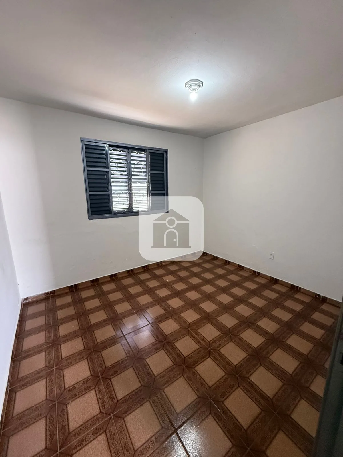 Alugar Casa / Padr&atilde;o em Araguari R$ 2.300,00 - Foto 3