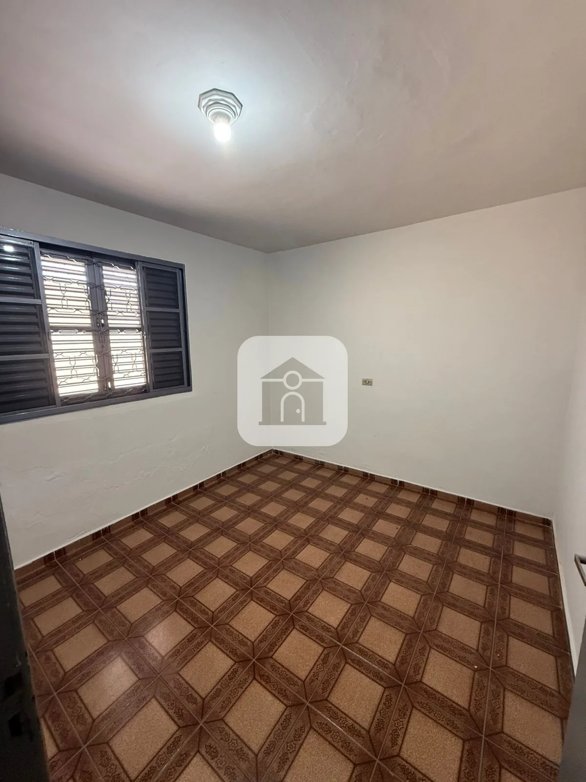 Alugar Casa / Padr&atilde;o em Araguari R$ 2.300,00 - Foto 5