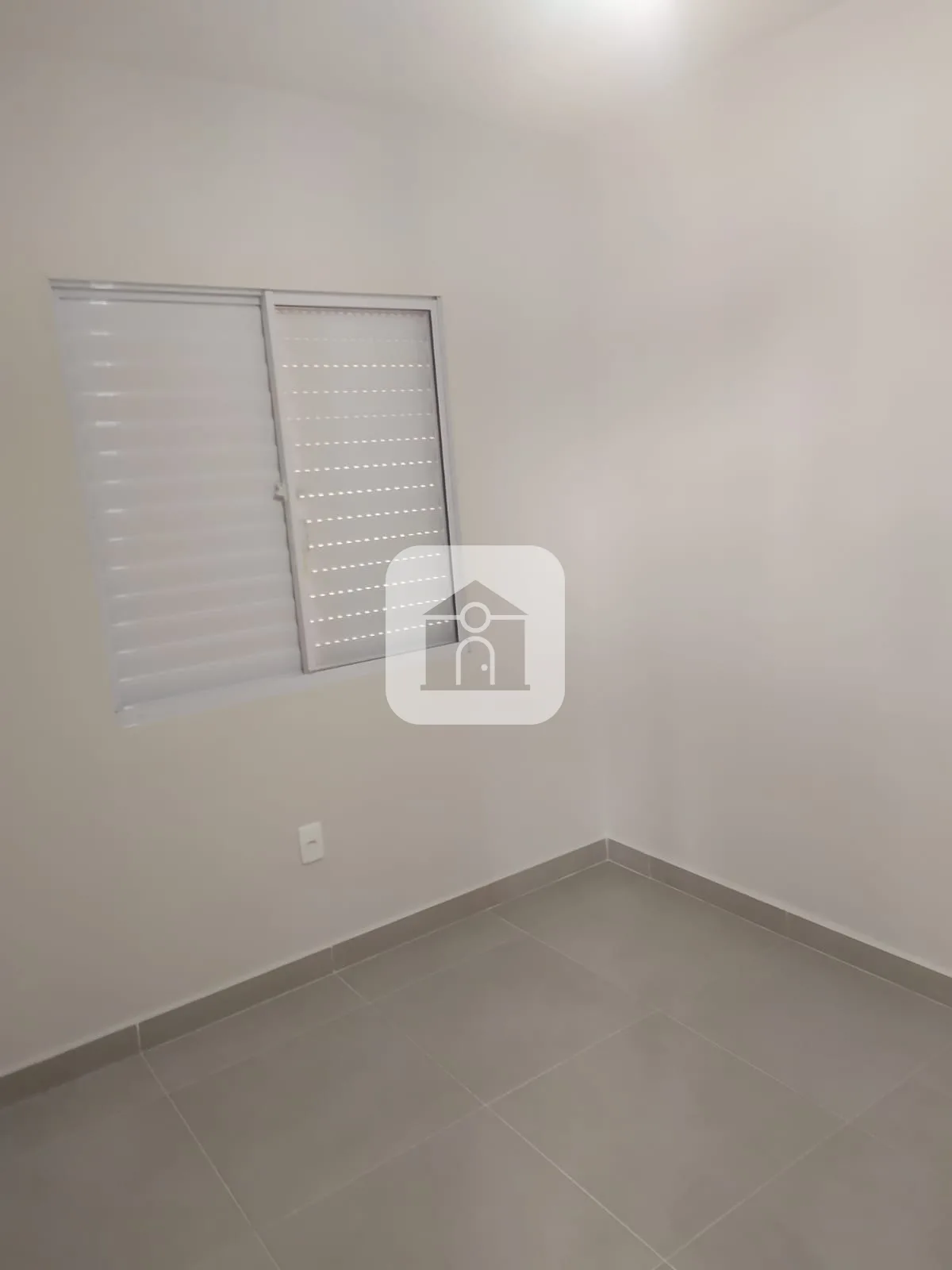 Alugar Apartamento / Padr&atilde;o em Uberl&acirc;ndia R$ 1.600,00 - Foto 2