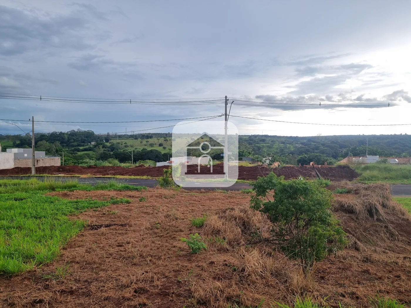 Comprar Terreno / Padr&atilde;o em Uberl&acirc;ndia R$ 180.000,00 - Foto 3