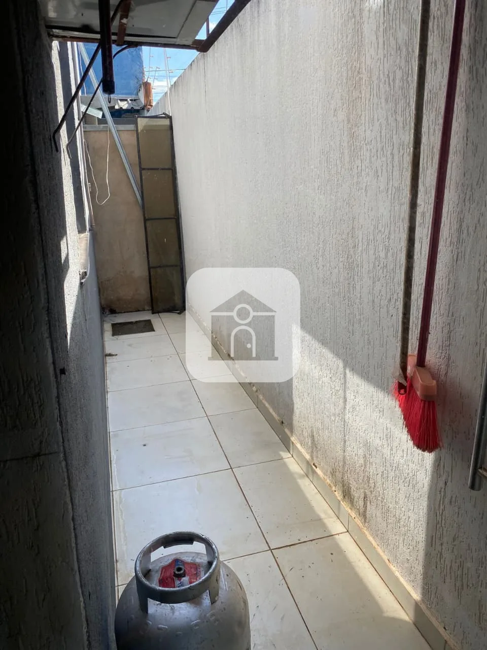 Alugar Casa / Padr&atilde;o em Uberl&acirc;ndia R$ 2.300,00 - Foto 2