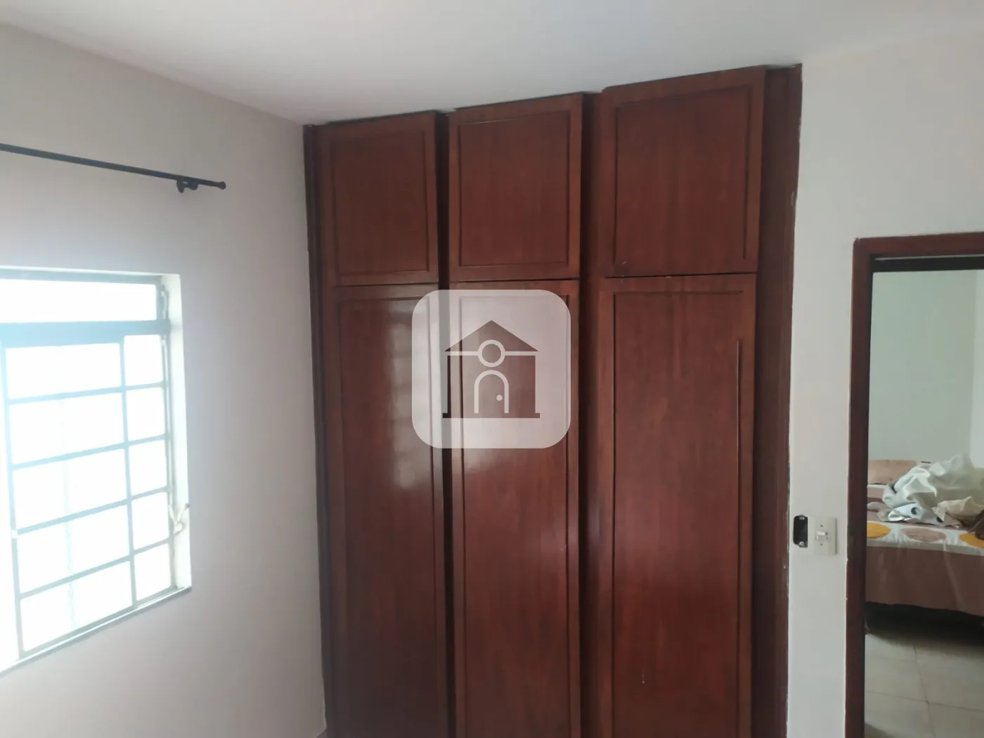 Alugar Casa / Padr&atilde;o em Uberl&acirc;ndia R$ 3.700,00 - Foto 2