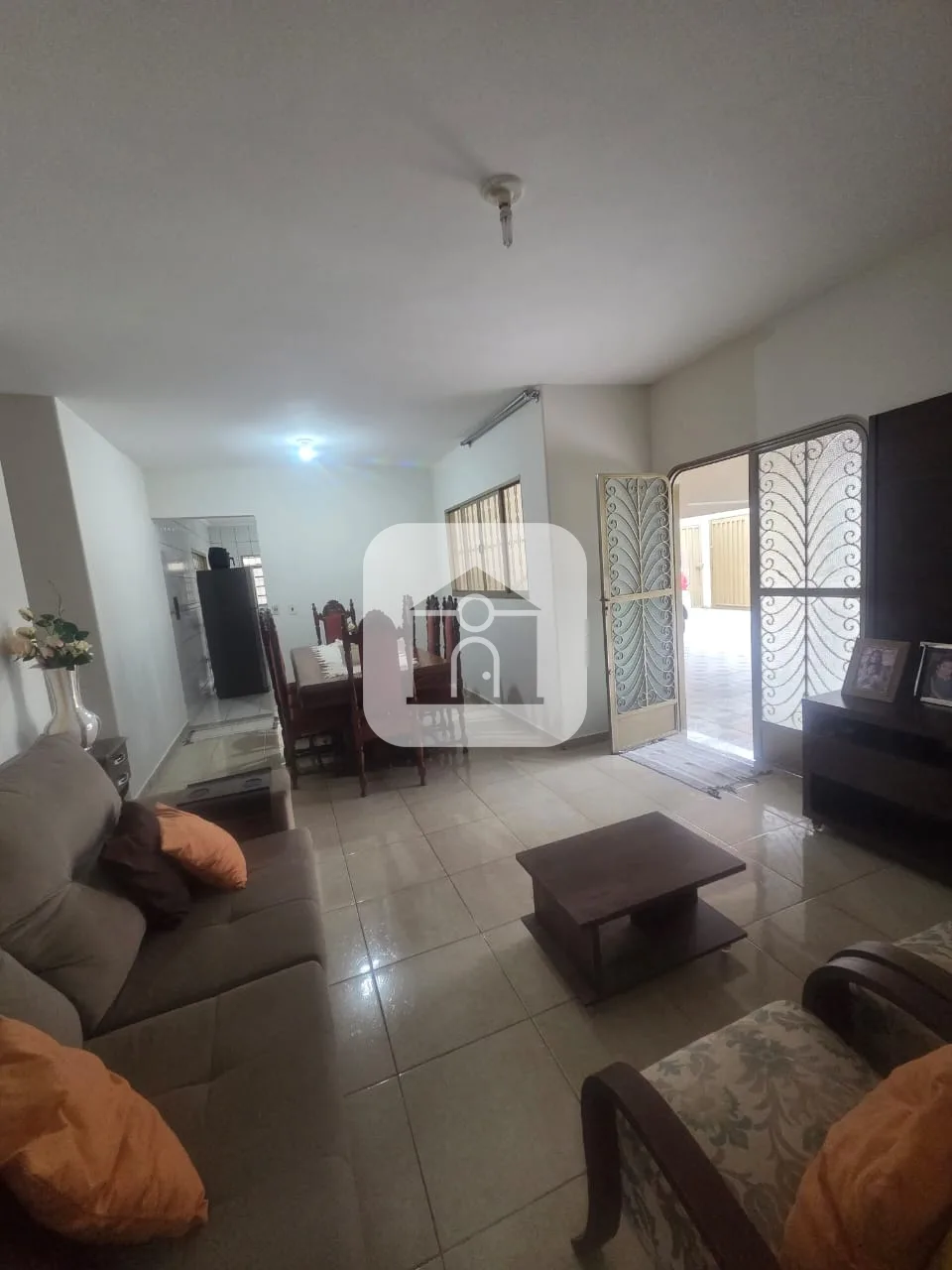 Alugar Casa / Padr&atilde;o em Uberl&acirc;ndia R$ 3.700,00 - Foto 6