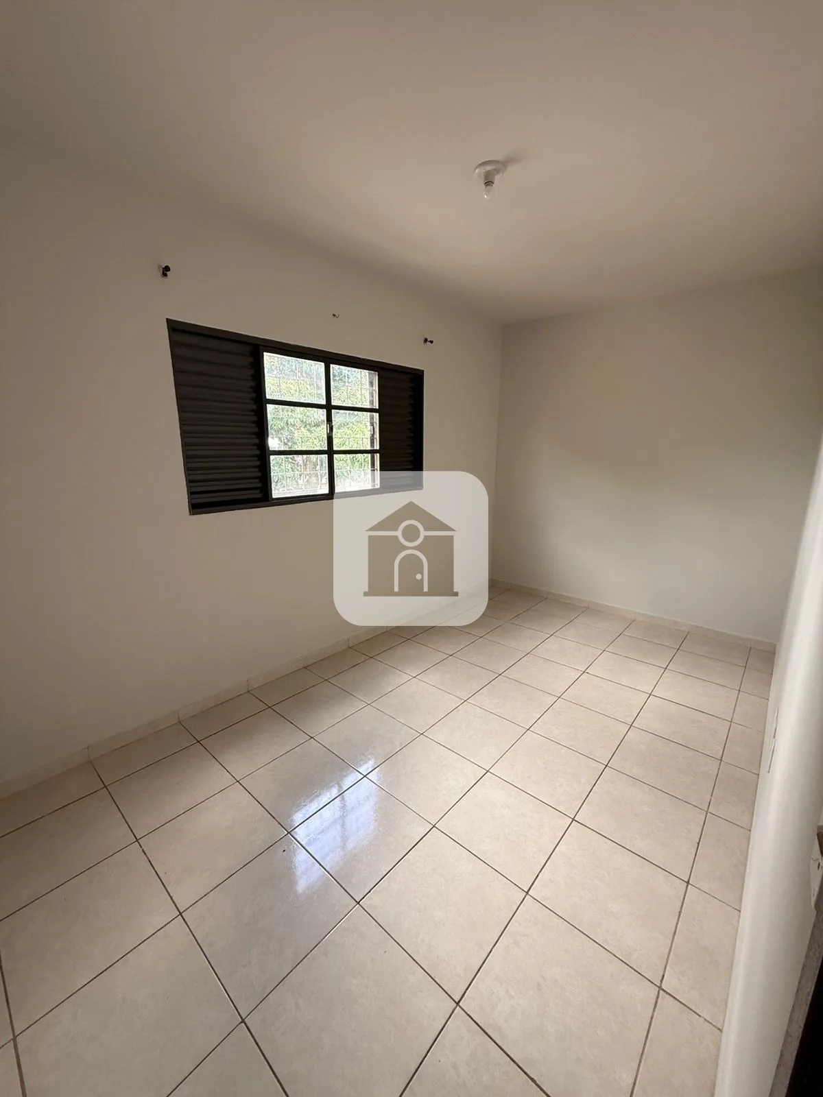 Alugar Apartamento / Sobrado em Araguari R$ 1.400,00 - Foto 8