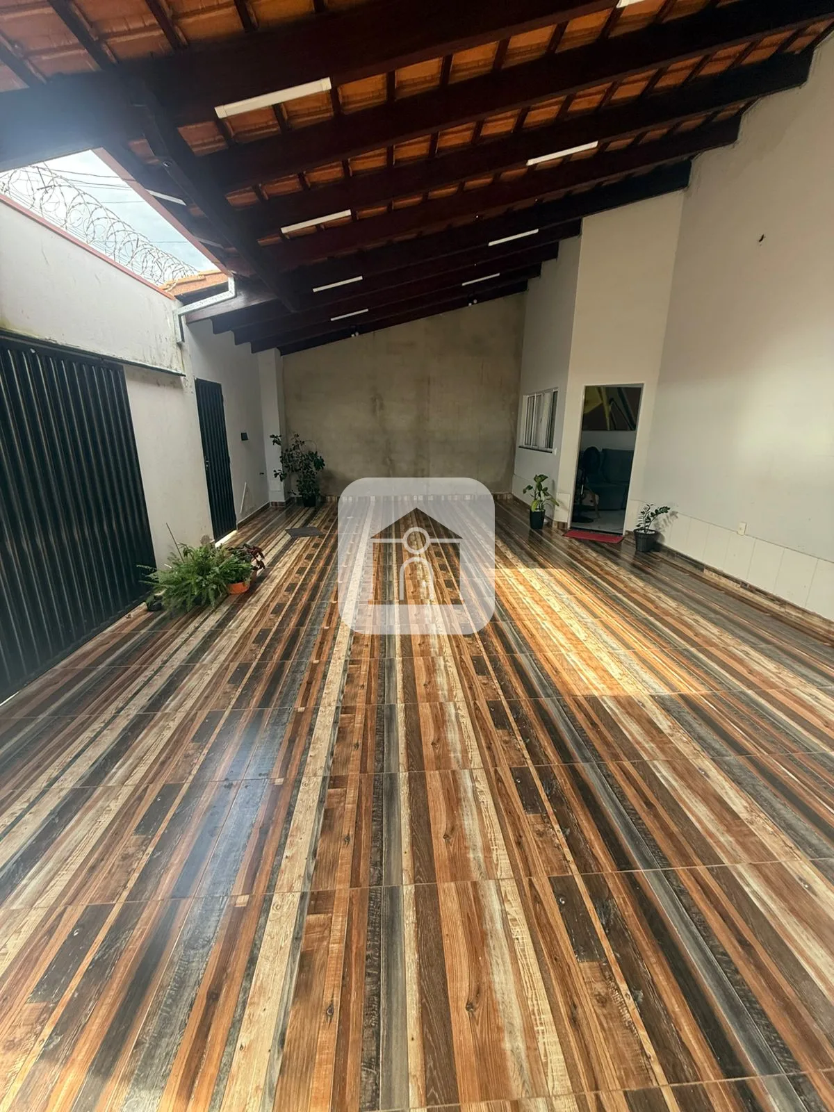 Alugar Casa / Padr&atilde;o em Araguari R$ 1.600,00 - Foto 2