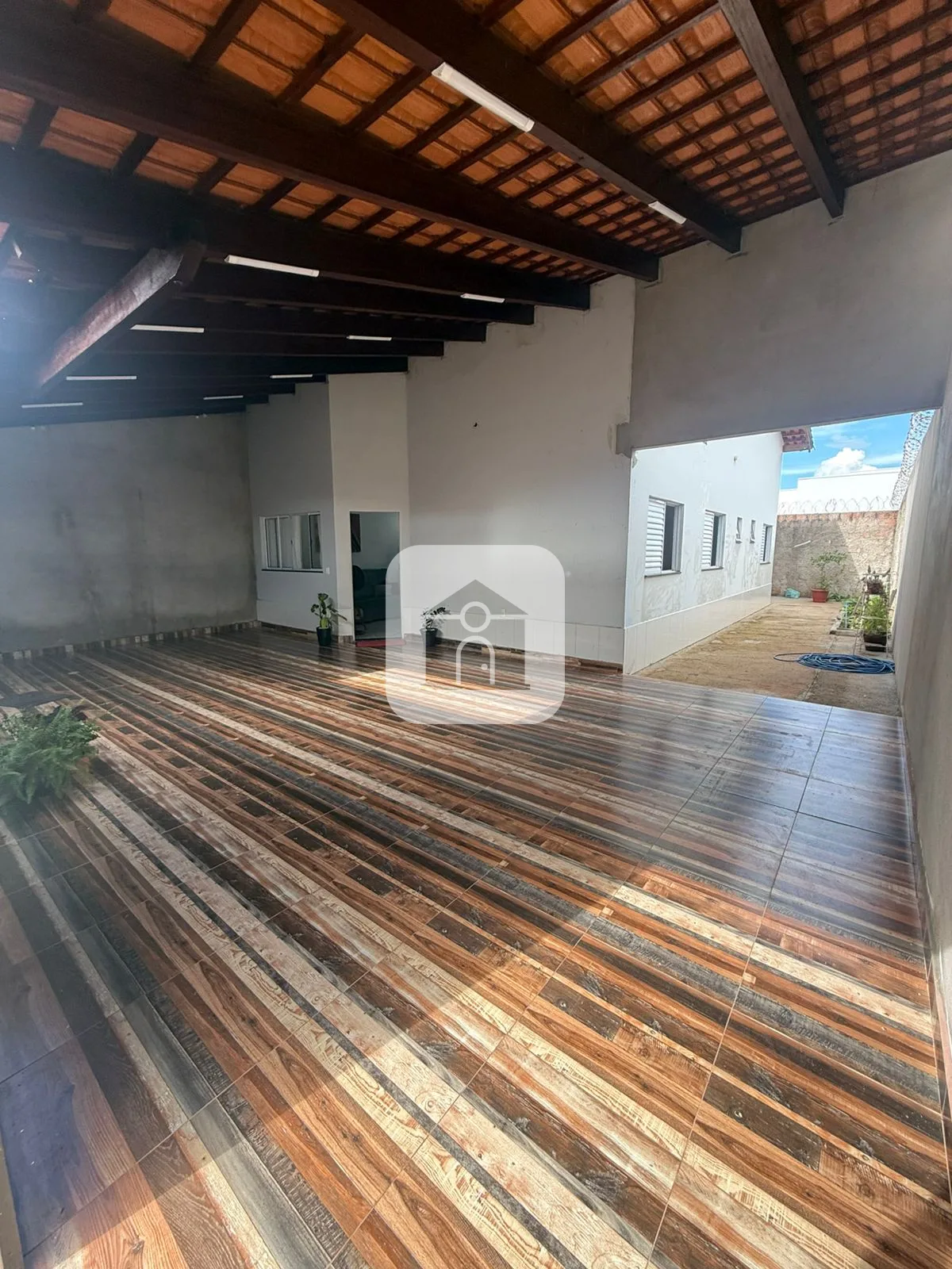 Alugar Casa / Padr&atilde;o em Araguari R$ 1.600,00 - Foto 3