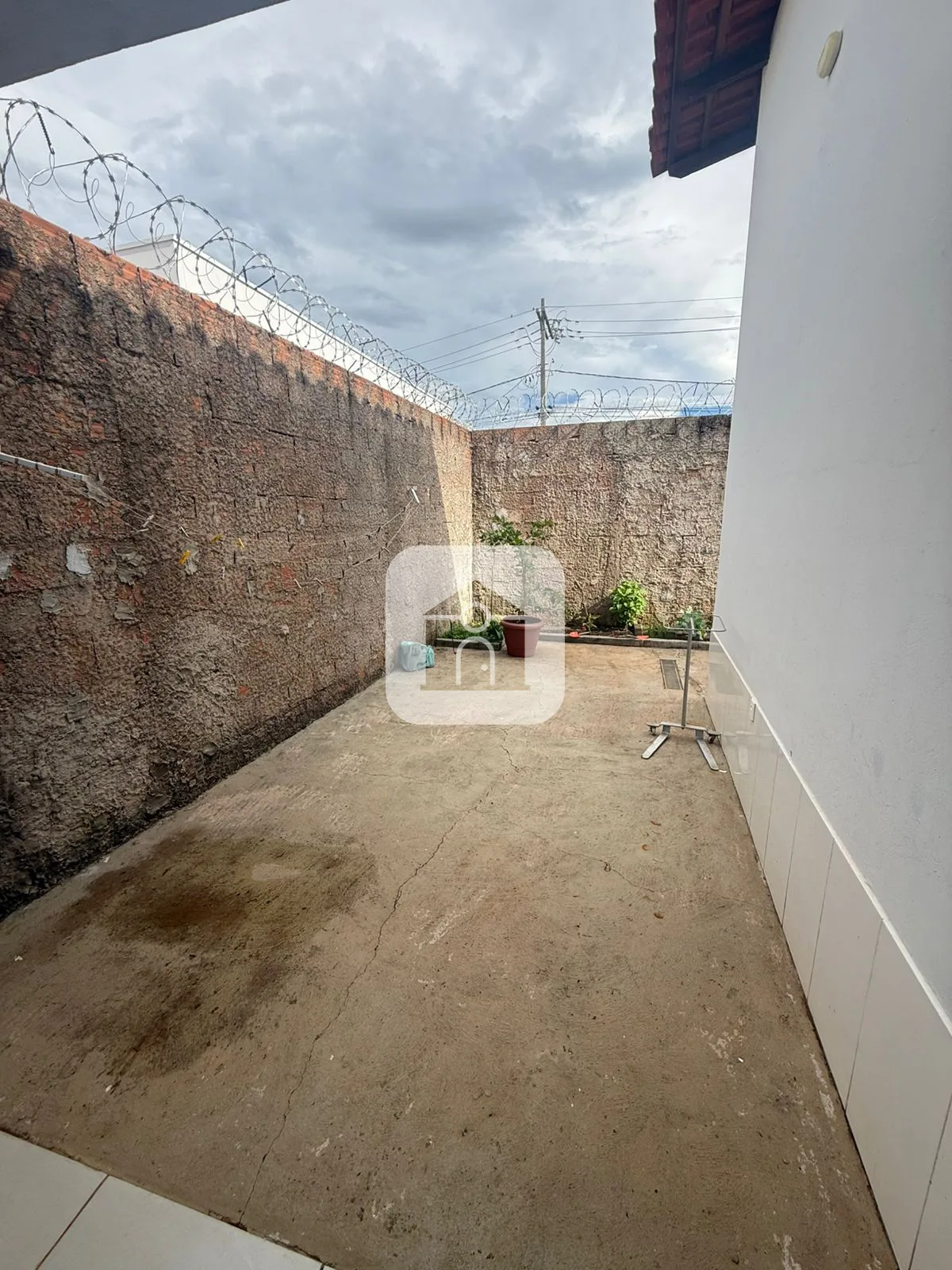 Alugar Casa / Padr&atilde;o em Araguari R$ 1.600,00 - Foto 15