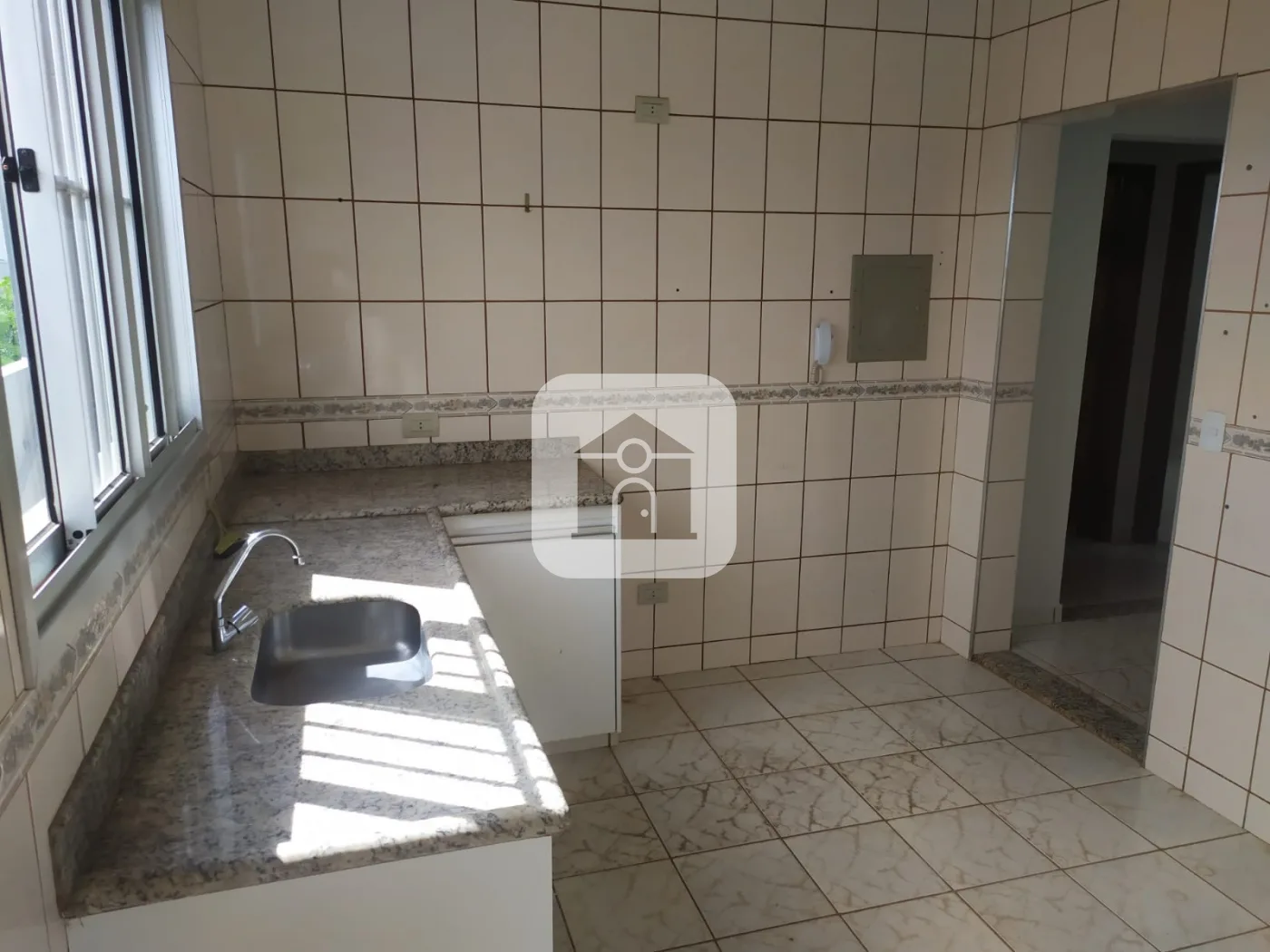 Alugar Apartamento / Padr&atilde;o em Uberl&acirc;ndia R$ 1.700,00 - Foto 2