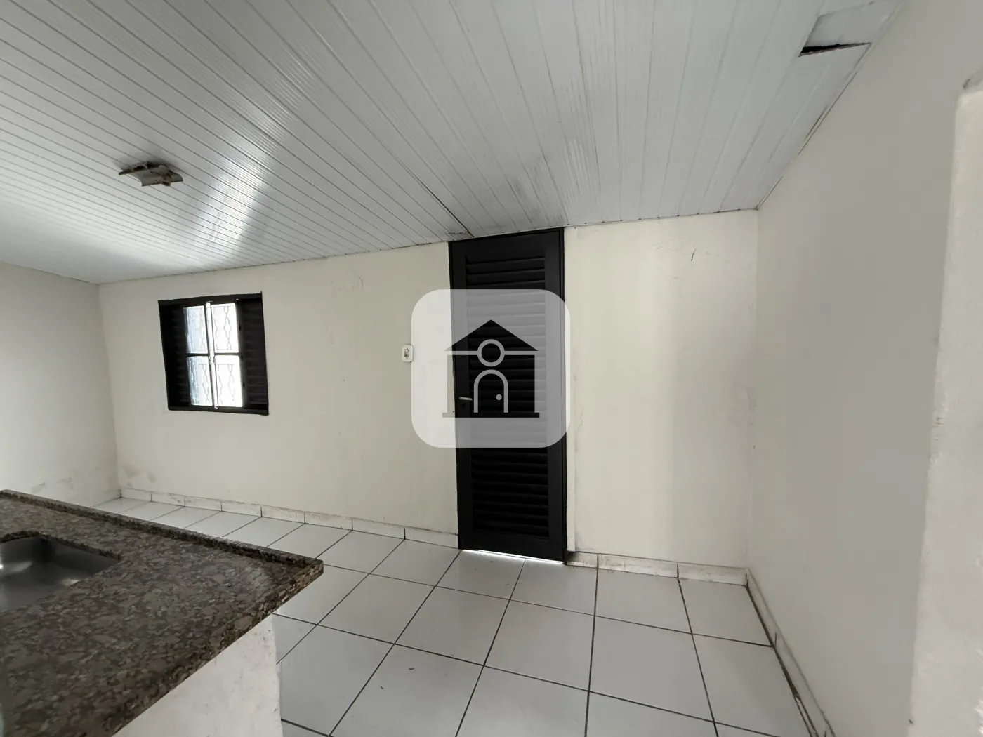 Alugar Casa / Padr&atilde;o em Uberl&acirc;ndia R$ 1.450,00 - Foto 1