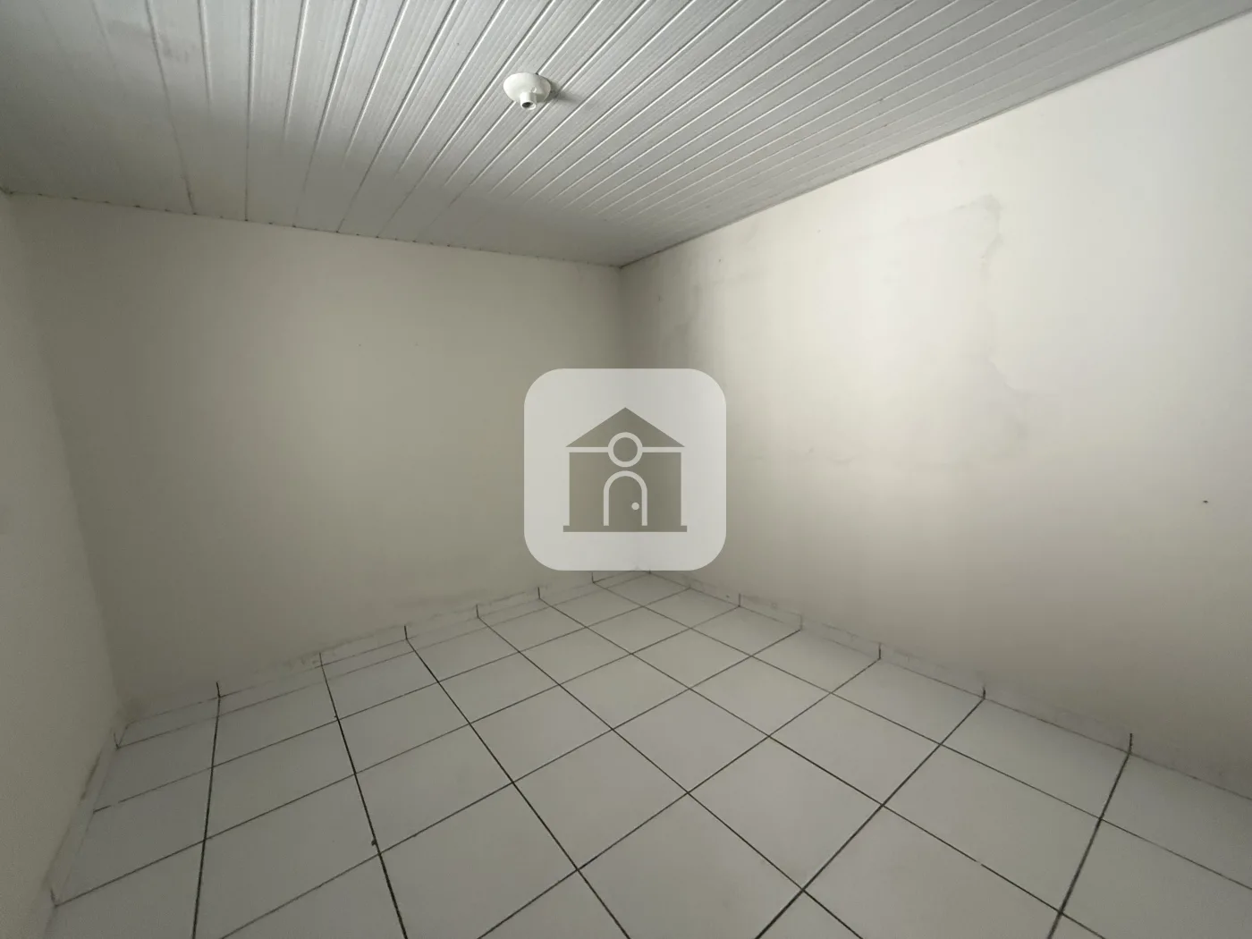 Alugar Casa / Padr&atilde;o em Uberl&acirc;ndia R$ 1.450,00 - Foto 2