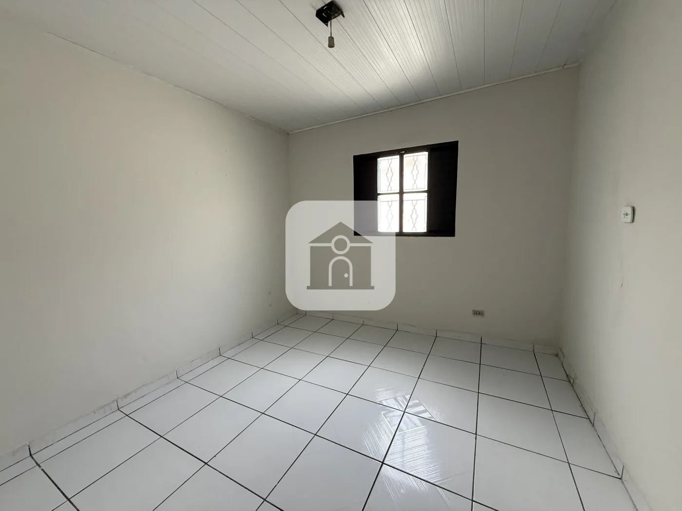 Alugar Casa / Padr&atilde;o em Uberl&acirc;ndia R$ 1.450,00 - Foto 3
