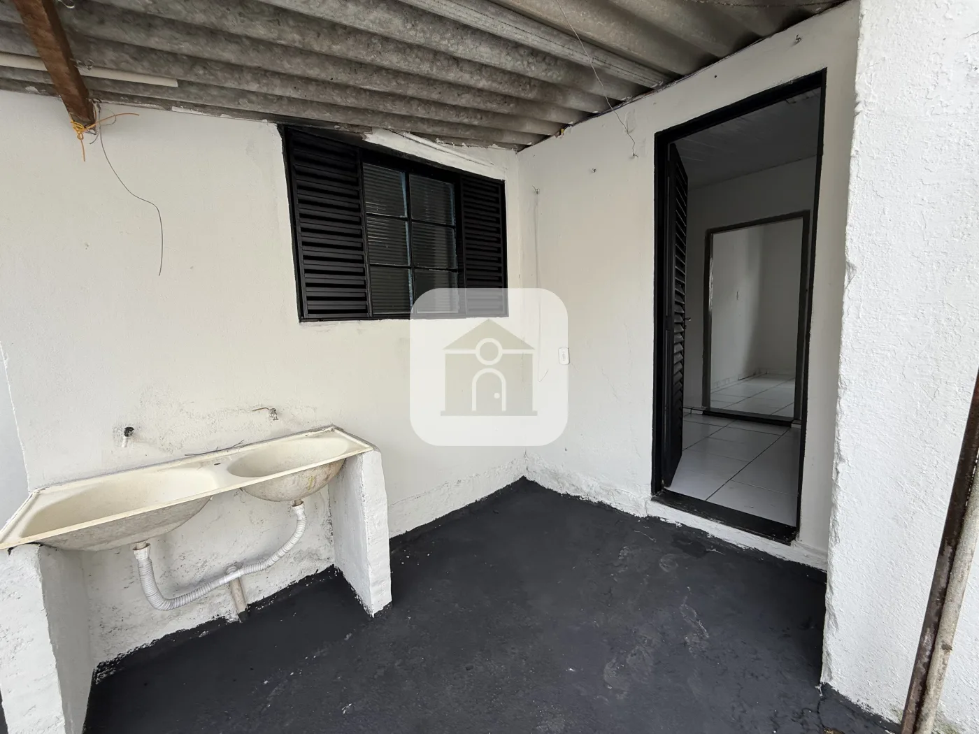 Alugar Casa / Padr&atilde;o em Uberl&acirc;ndia R$ 1.450,00 - Foto 5