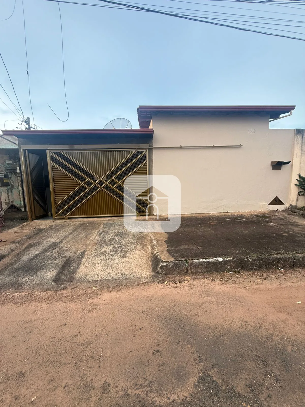 Alugar Casa / Padr&atilde;o em Araguari R$ 2.500,00 - Foto 1
