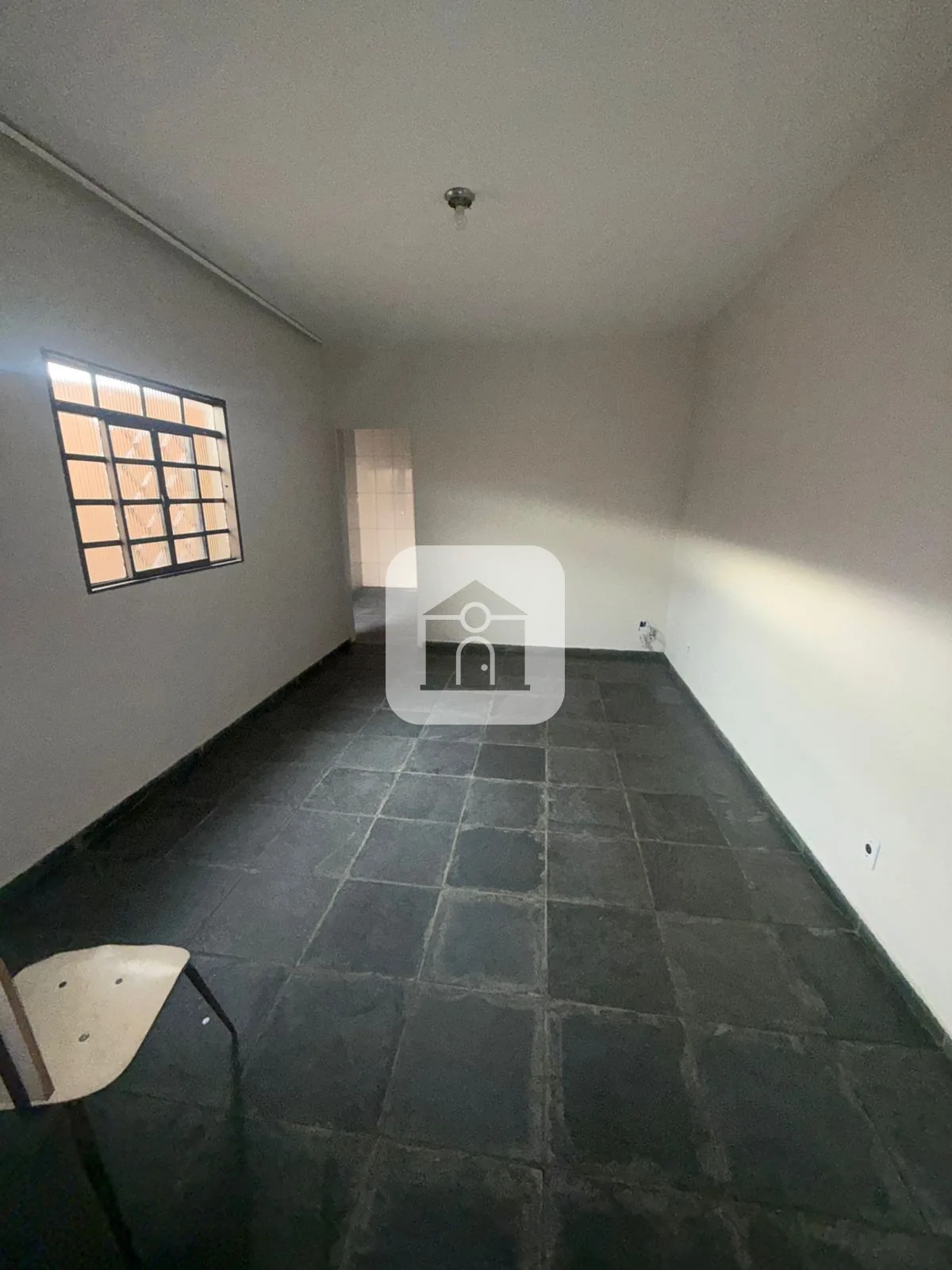 Alugar Casa / Padr&atilde;o em Araguari R$ 2.500,00 - Foto 9