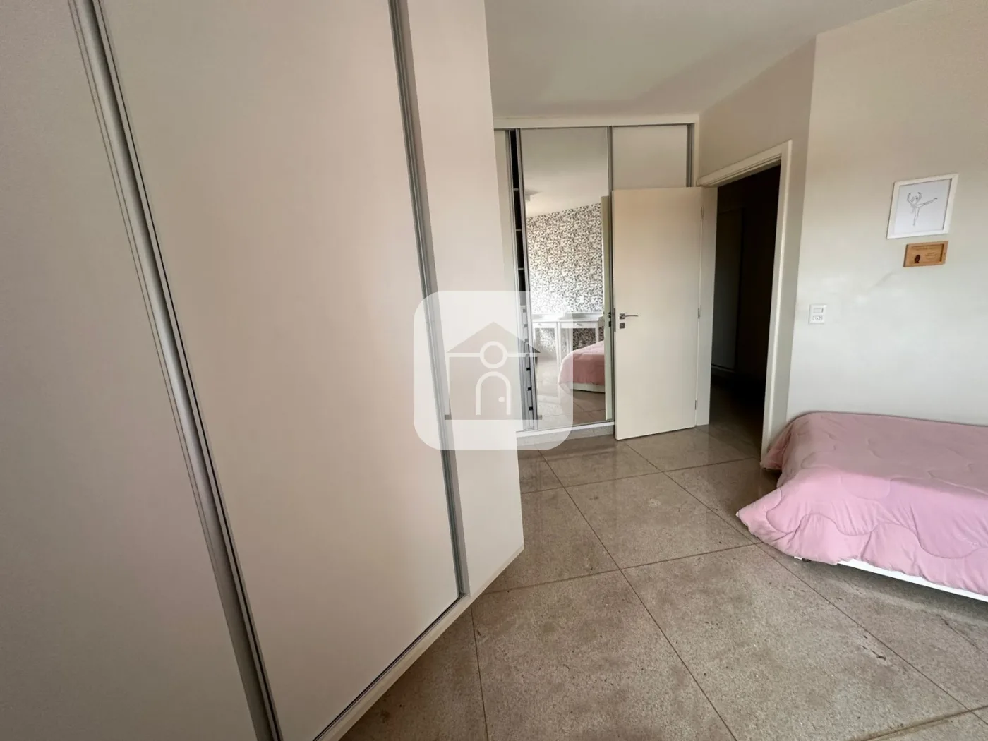Comprar Apartamento / Padr&atilde;o em Araguari R$ 2.000.000,00 - Foto 1