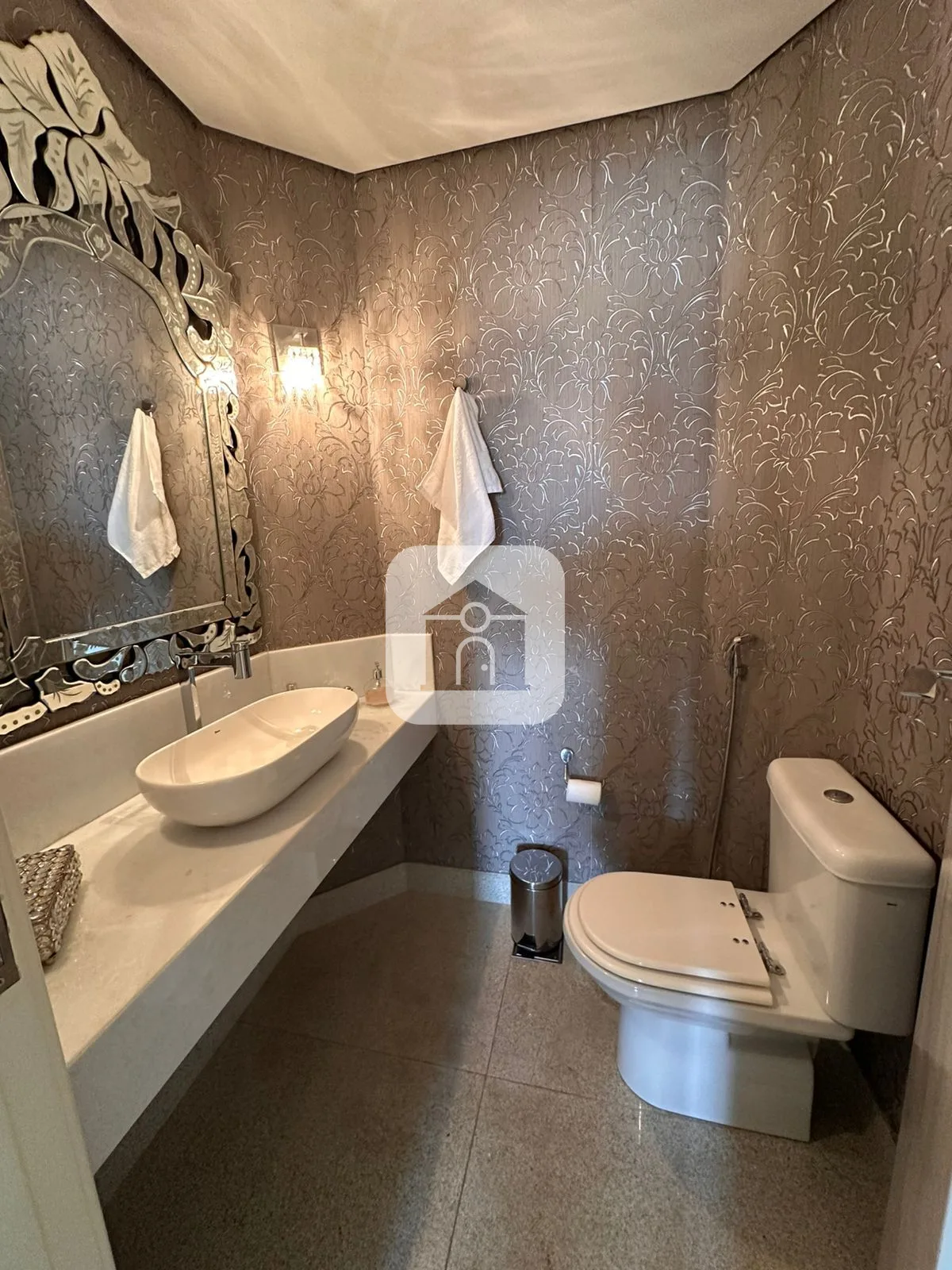 Comprar Apartamento / Padr&atilde;o em Araguari R$ 2.000.000,00 - Foto 2