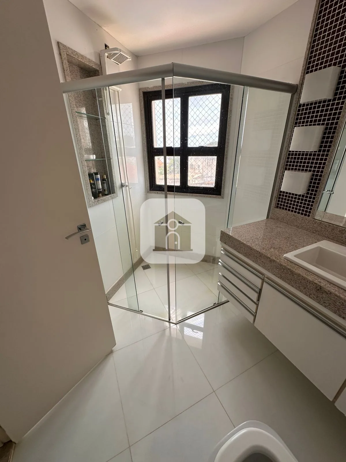 Comprar Apartamento / Padr&atilde;o em Araguari R$ 2.000.000,00 - Foto 3