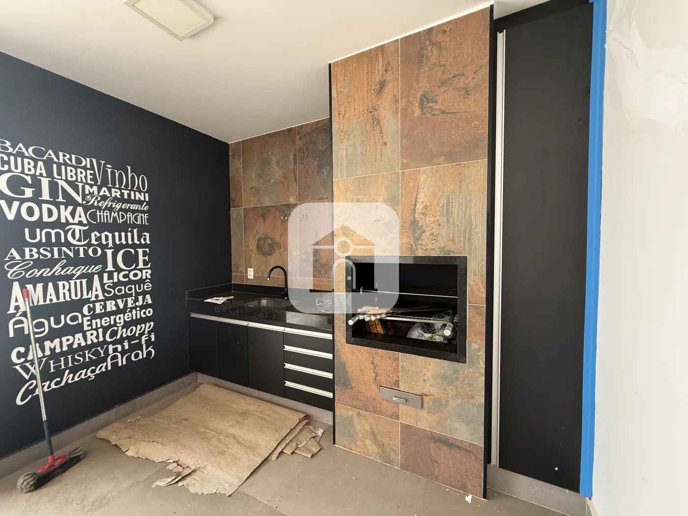 Alugar Casa / Padr&atilde;o em Uberl&acirc;ndia R$ 6.500,00 - Foto 4