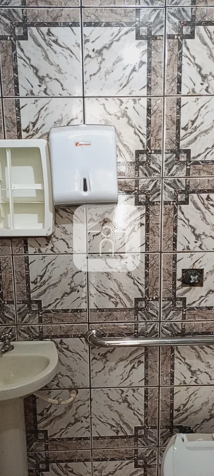 Alugar Comercial / C&ocirc;modo em Uberl&acirc;ndia R$ 2.000,00 - Foto 1