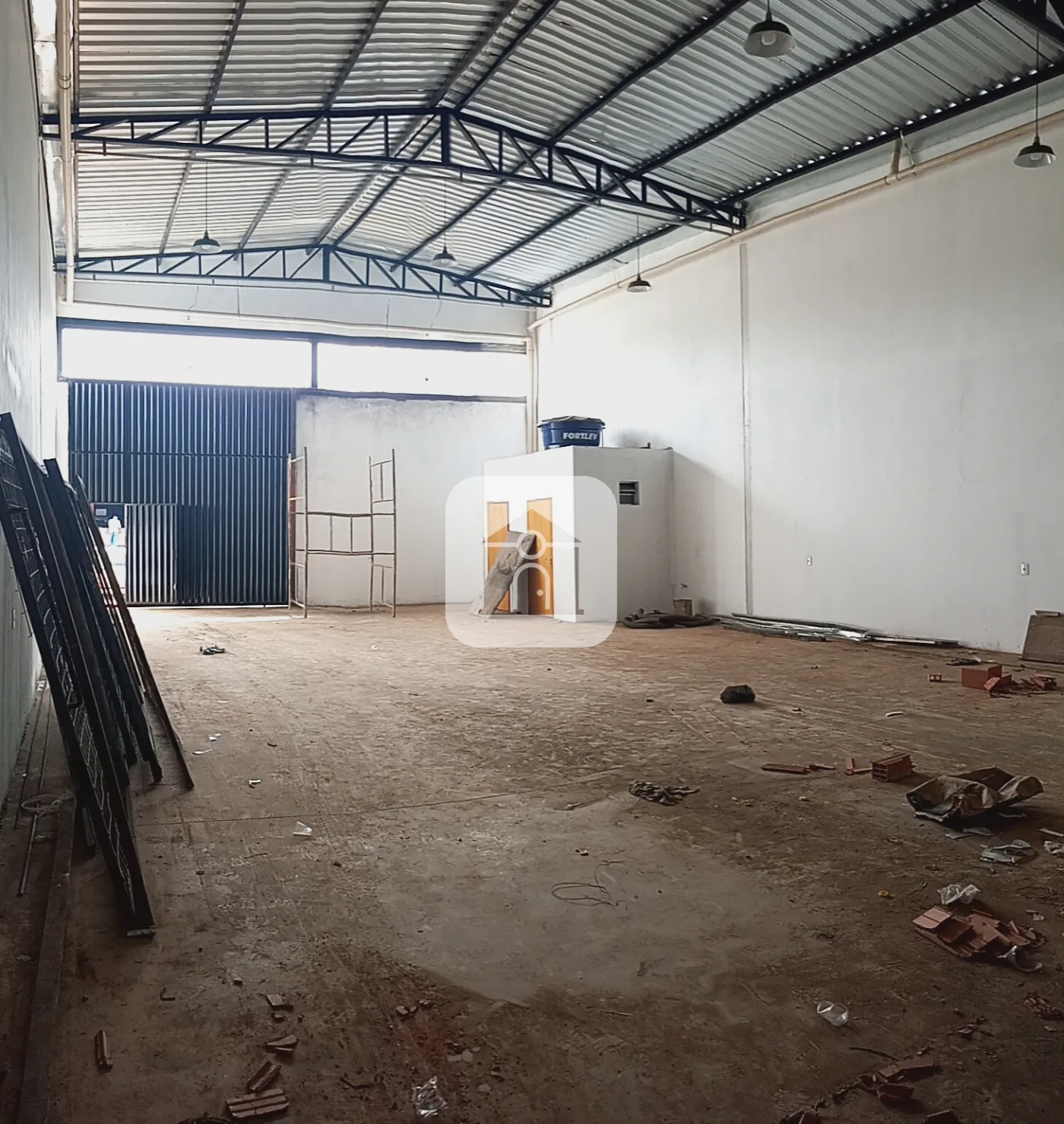 Alugar Comercial / Galp&atilde;o em Uberl&acirc;ndia R$ 4.900,00 - Foto 1