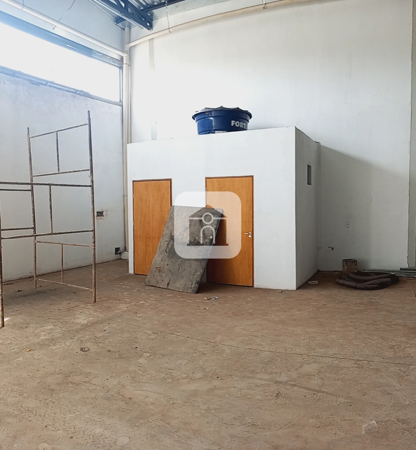 Alugar Comercial / Galp&atilde;o em Uberl&acirc;ndia R$ 4.900,00 - Foto 2