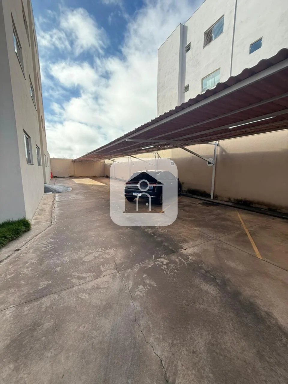 Comprar Apartamento / Padr&atilde;o em Araguari R$ 300.000,00 - Foto 2