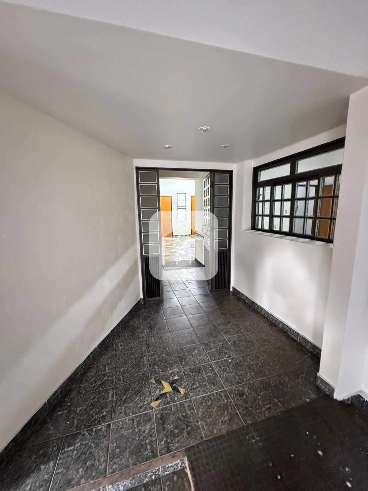 Alugar Casa / Padr&atilde;o em Araguari R$ 4.500,00 - Foto 3