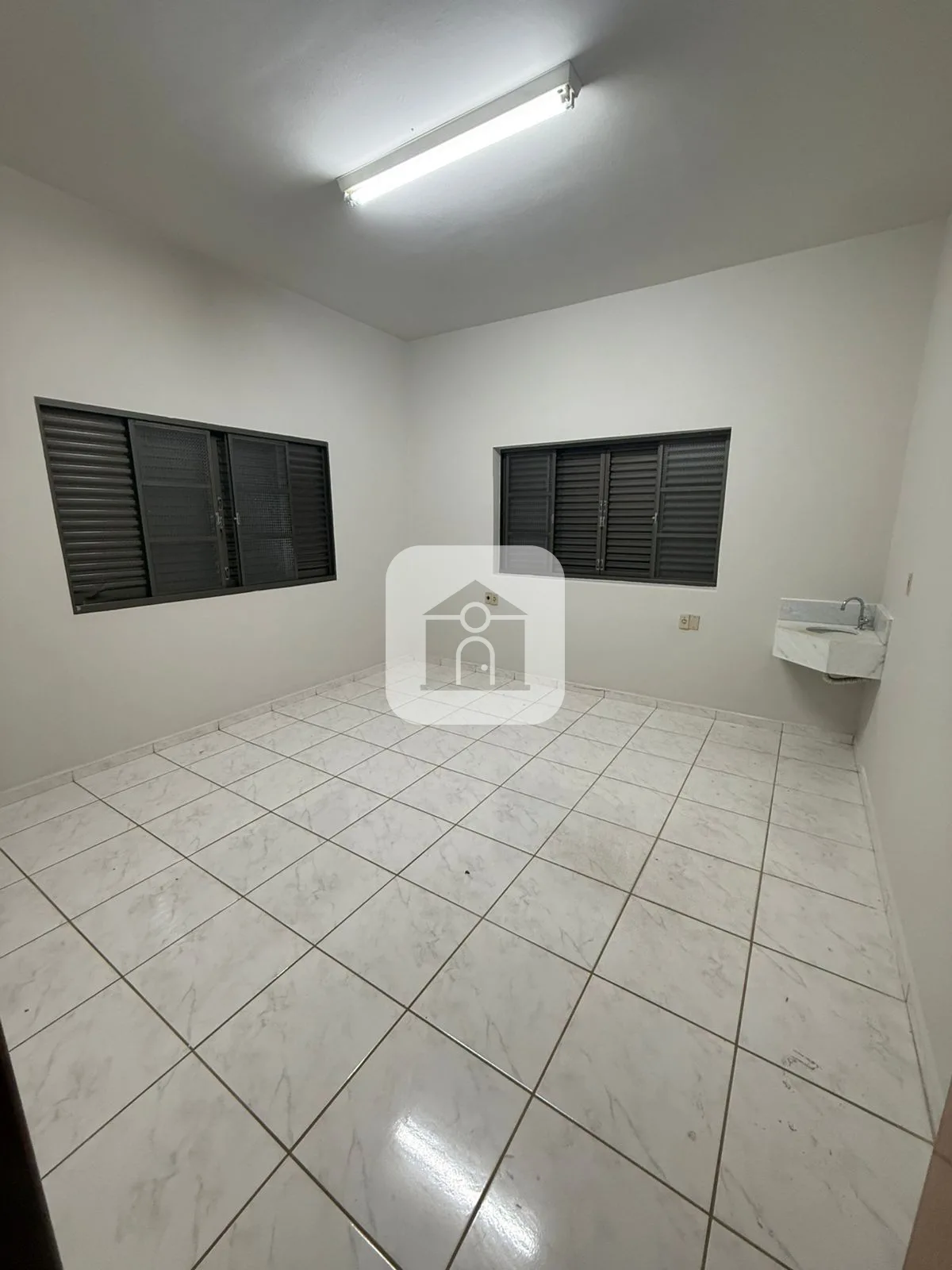 Alugar Casa / Padr&atilde;o em Araguari R$ 4.500,00 - Foto 7