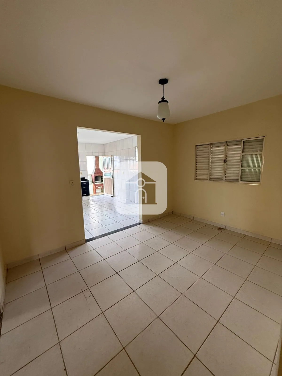Alugar Casa / Padr&atilde;o em Araguari R$ 3.000,00 - Foto 4